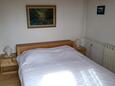 Ložnice 1 Mandre, Ložnice 1 v ubytování typu apartment, domácí mazlíčci povoleni a WiFi.