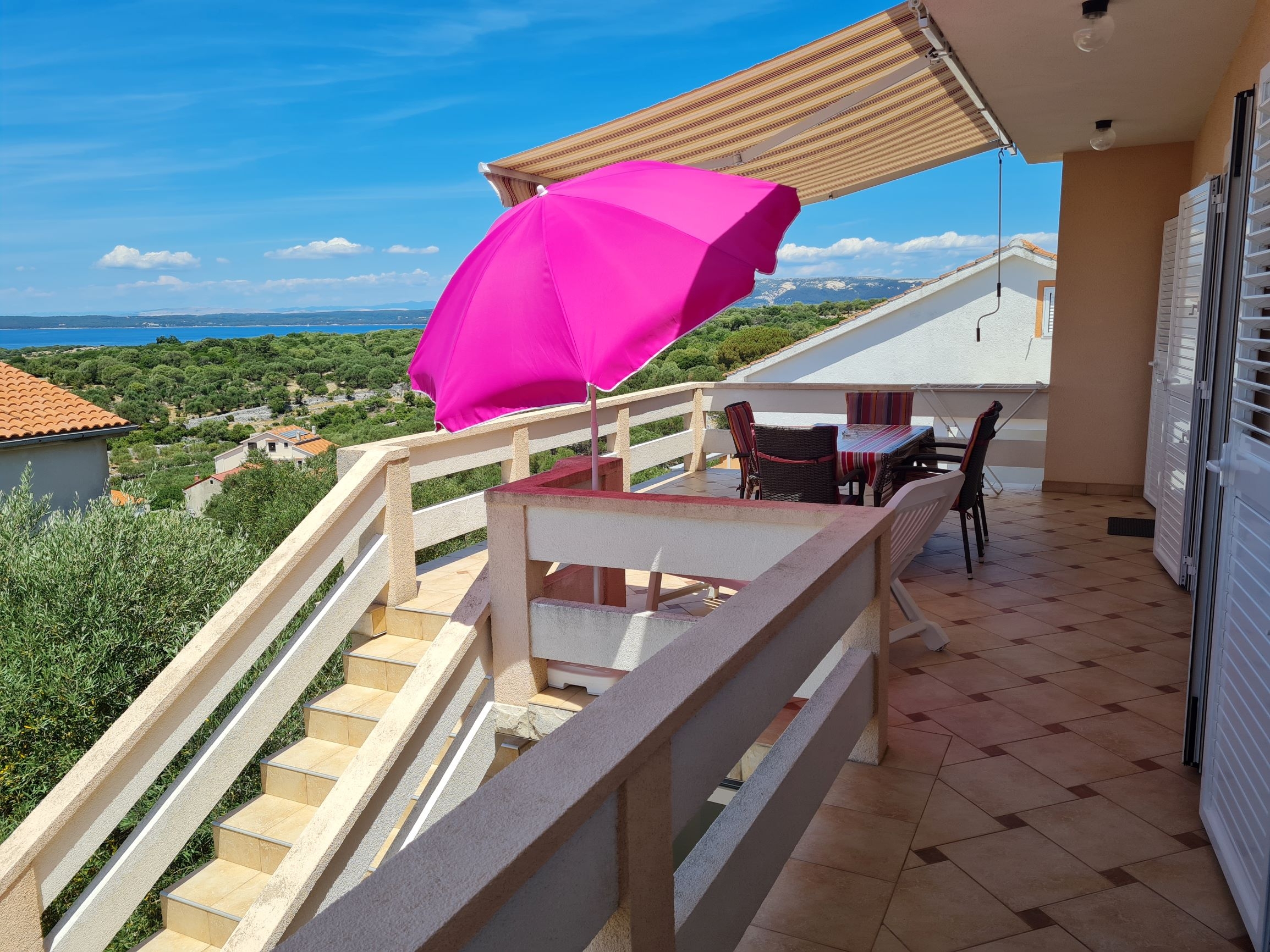 Two bedroom apartment with terrace and sea view Lun, Pag (A-4062-b)
