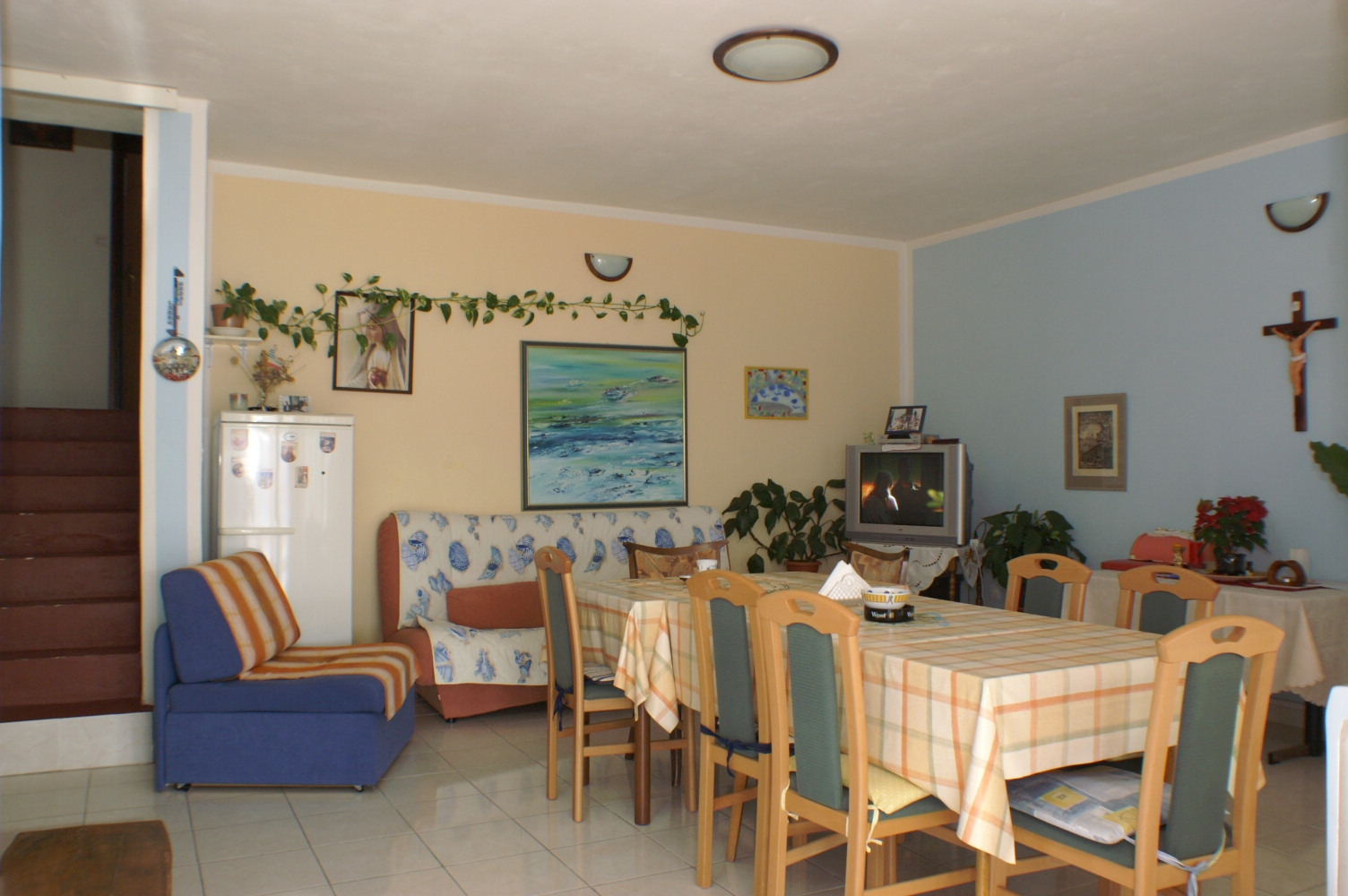 Comfortable and spacious apartment near beach Zubovići, Pag (A-4065-a)
