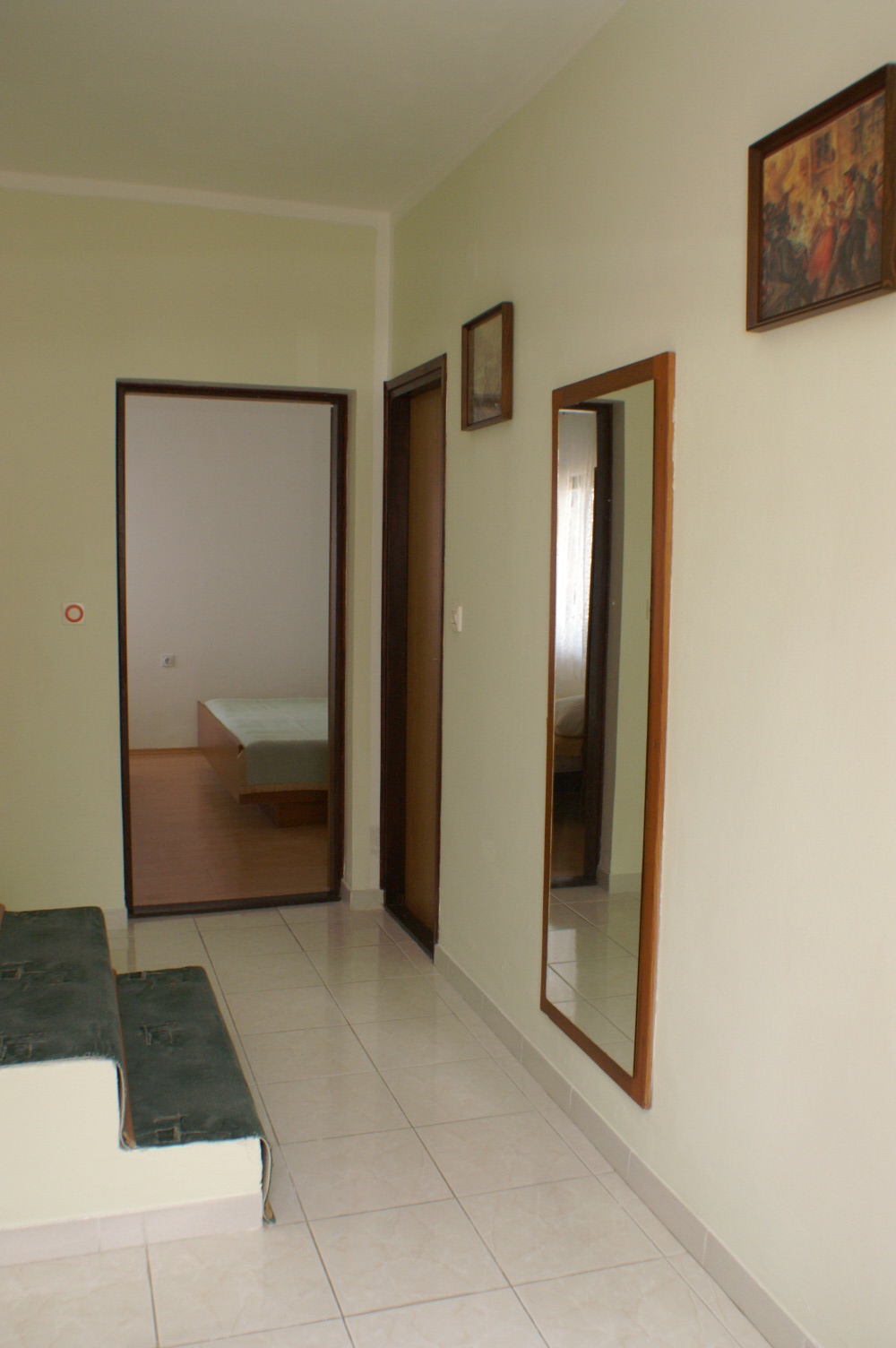 Comfortable and spacious apartment near beach Zubovići, Pag  A-a