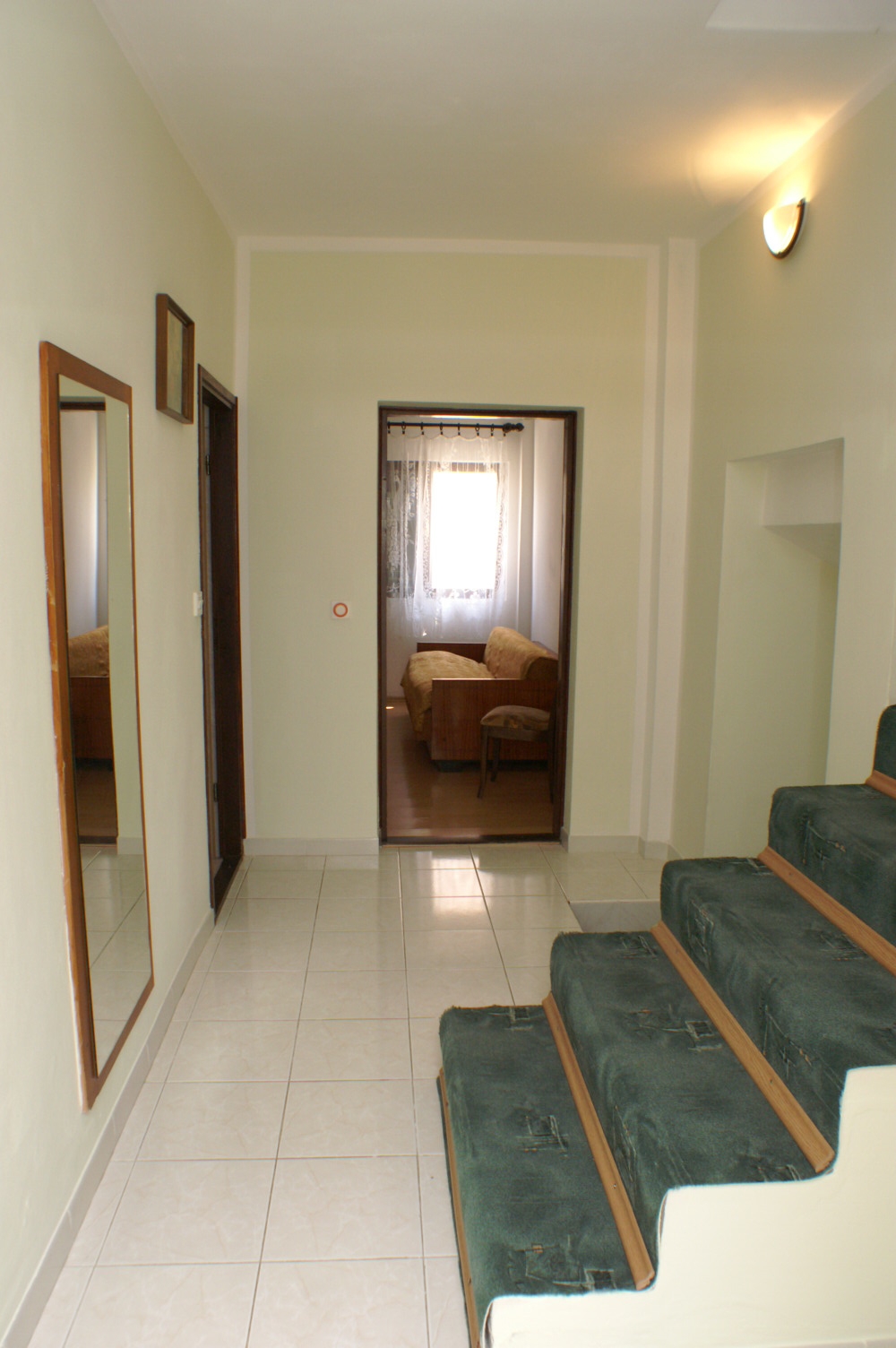 Comfortable and spacious apartment near beach Zubovići, Pag  A-a