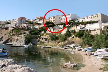Objekt Zubovići, Pag, Objekt 4066 - Apartmaji in sobe v bližini morja s prodnato plažo.
