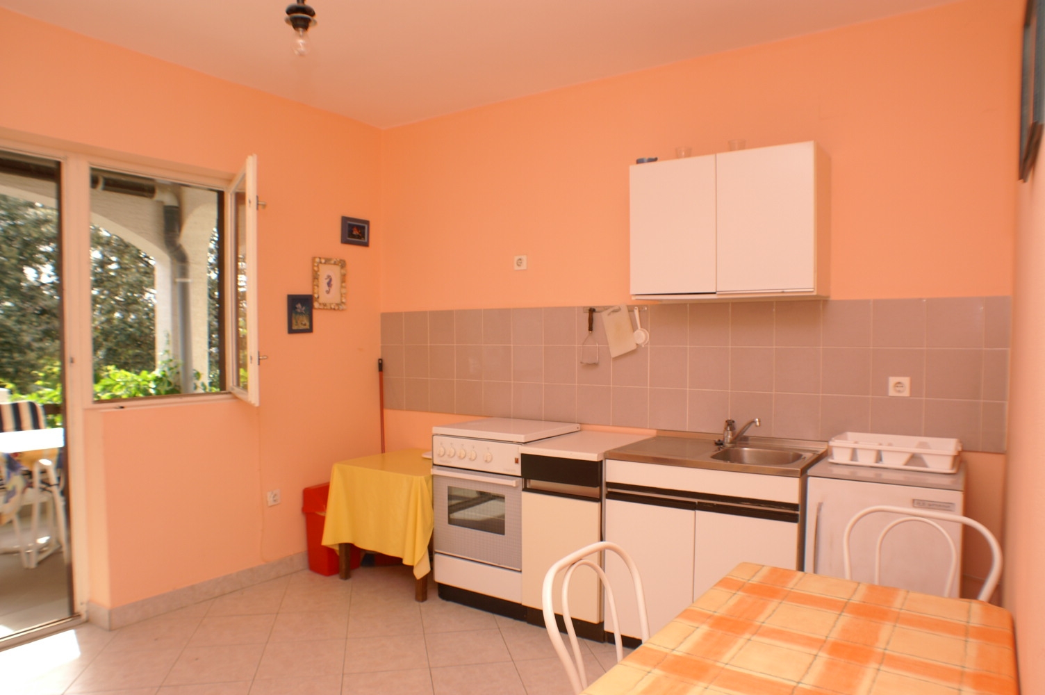 One bedroom apartment with terrace Mandre, Pag  A-b