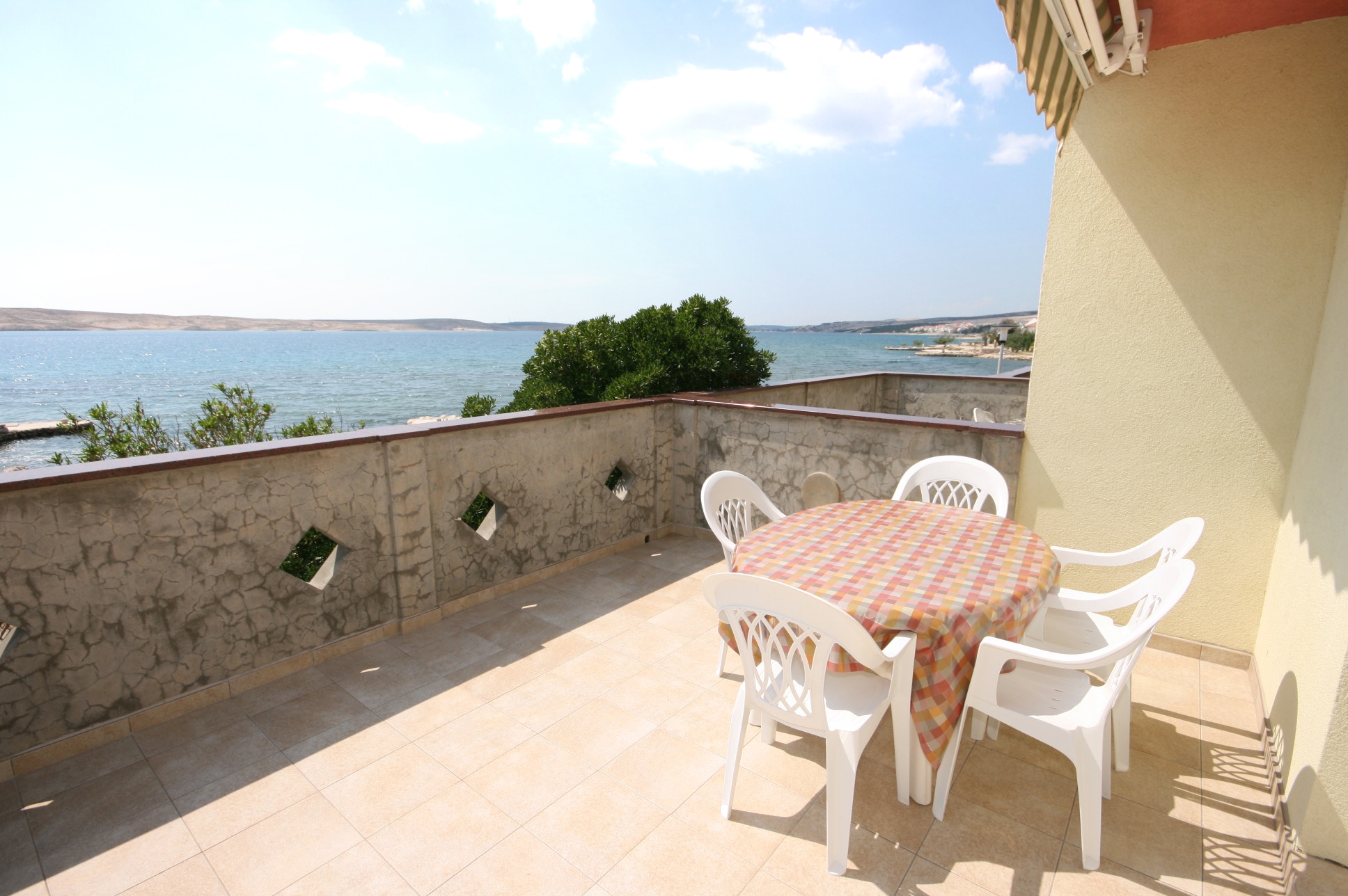 One bedroom apartment near beach Kustići, Pag (A-4081-b)