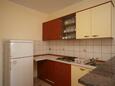 Kuchyně Kustići, Kuchyně v ubytování typu apartment, domácí mazlíčci povoleni a WiFi.