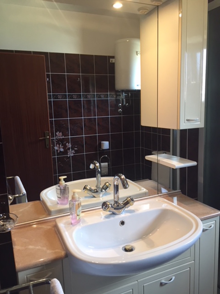 One bedroom apartment near beach Kustići, Pag  A-d