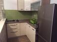 Kuchyně Kustići, Kuchyně v ubytování typu apartment, domácí mazlíčci povoleni a WiFi.