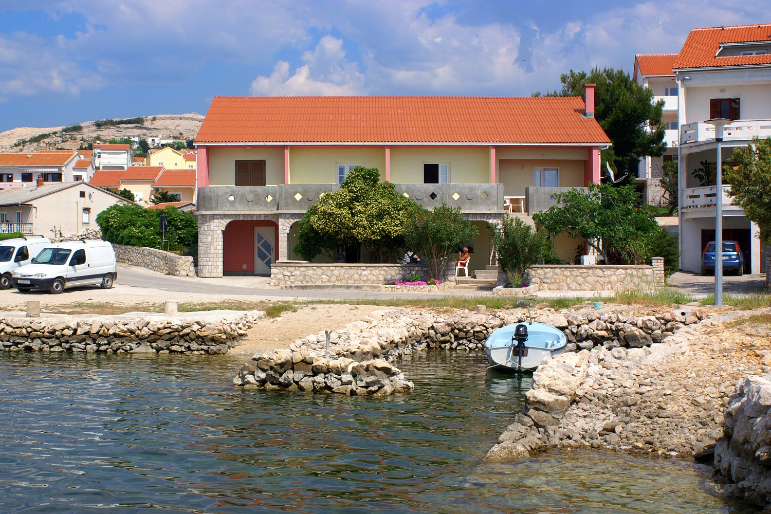 One bedroom apartment near beach Kustići, Pag  A-a