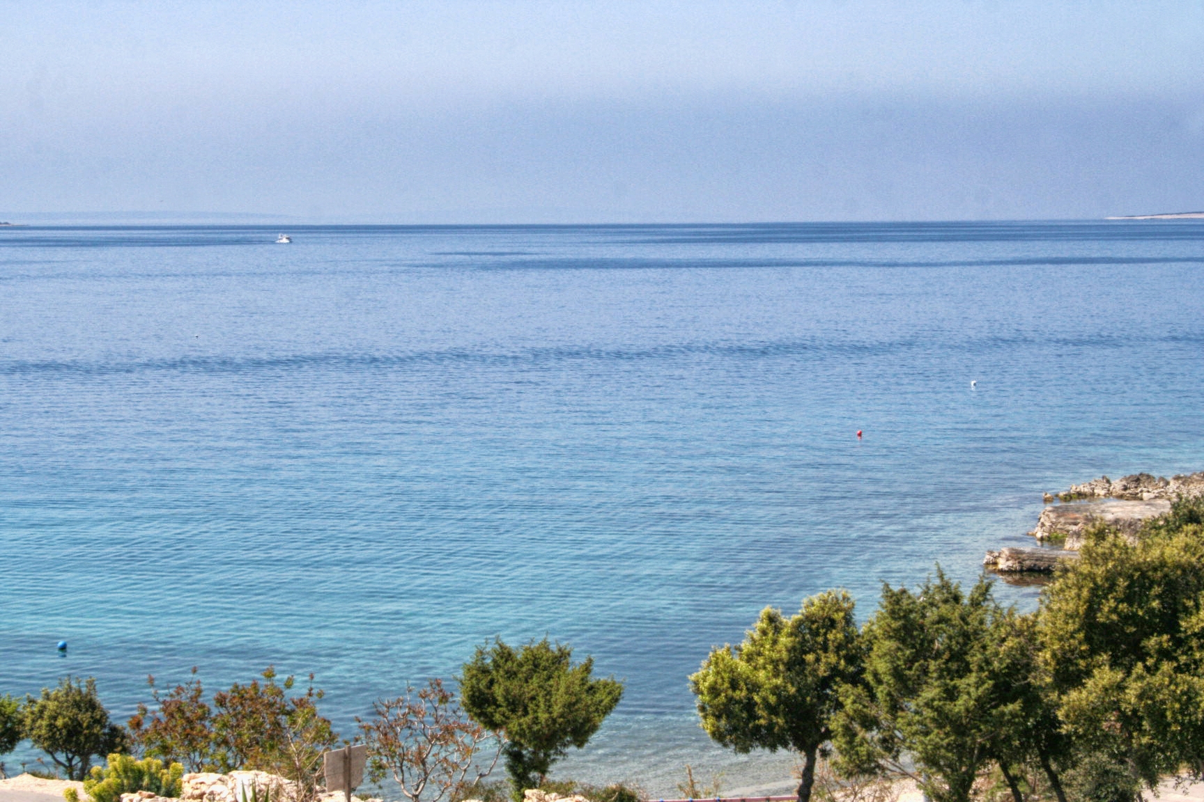 Two bedroom apartment near beach Mandre, Pag  A-a