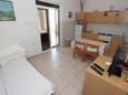 Obývací pokoj Mandre, Obývací pokoj v ubytování typu apartment, s klimatizací a WiFi.