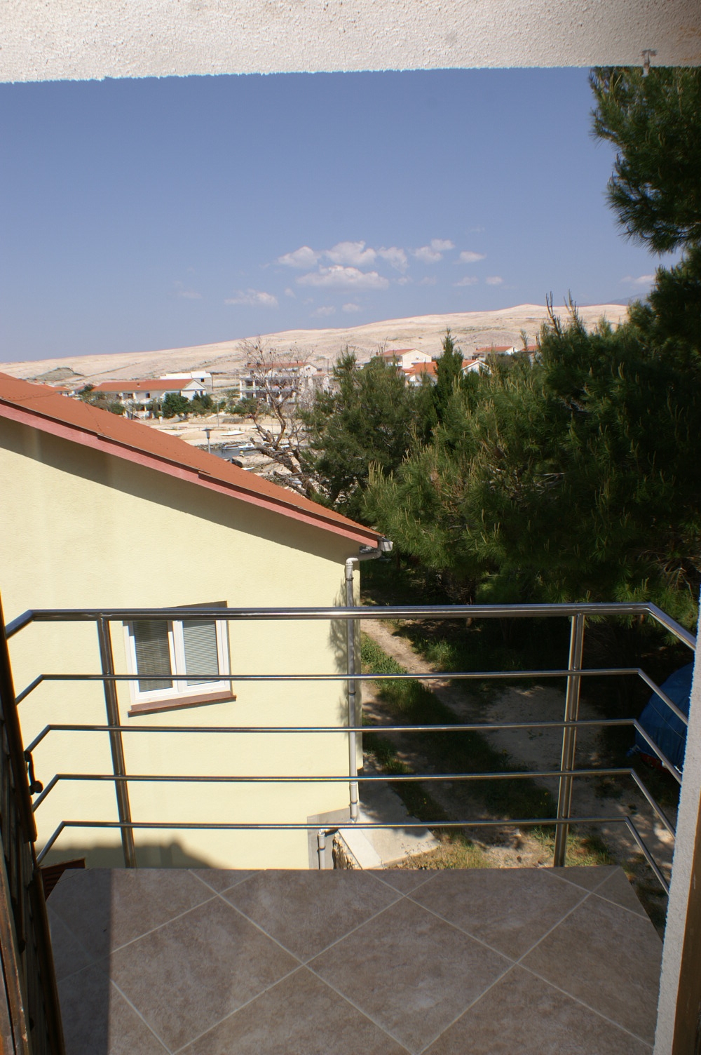 Two bedroom apartment near beach Kustići, Pag  A-a