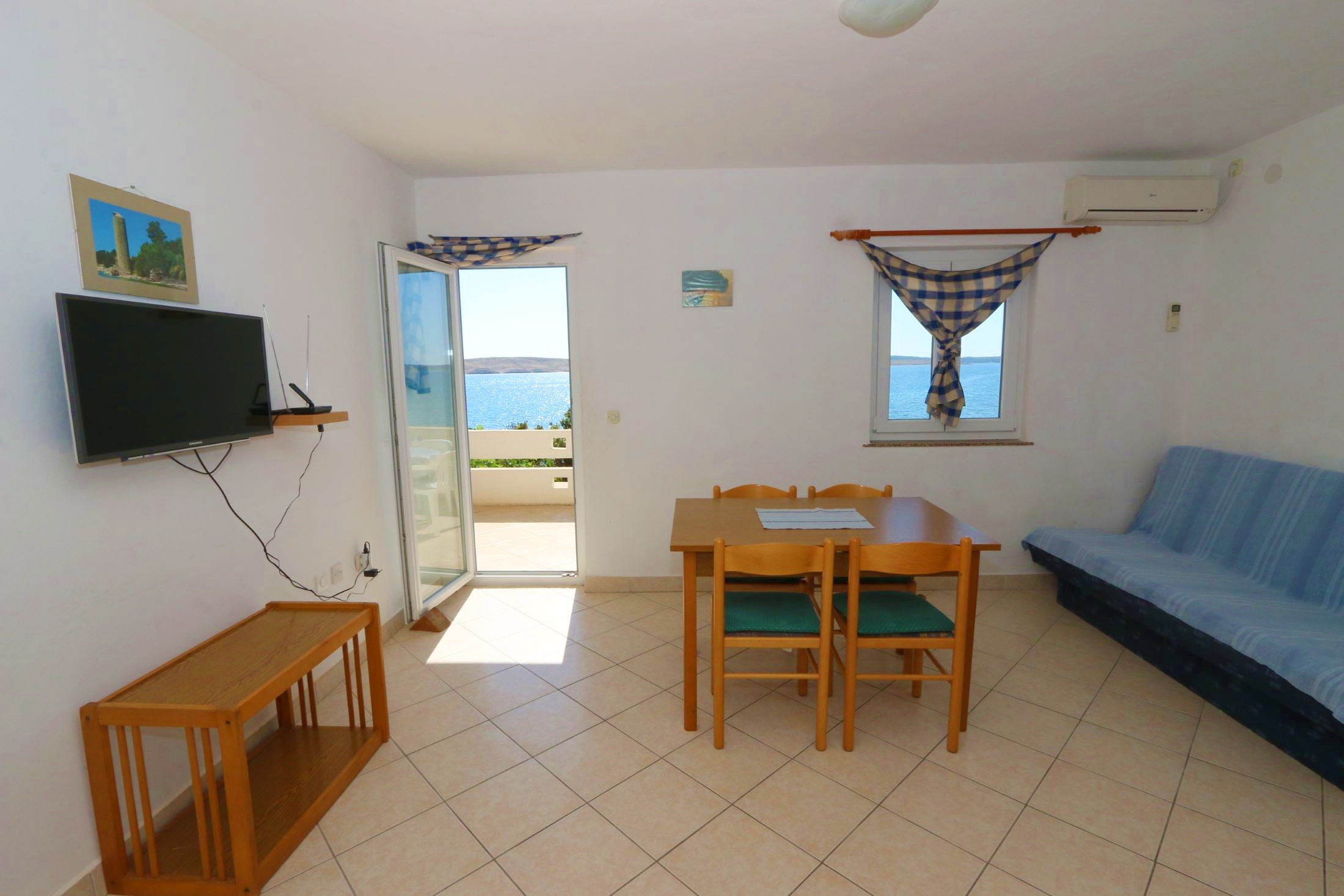 Two bedroom apartment near beach Kustići, Pag (A-4086-a) Two bedroom apartment near beach Kustići, Pag (A-4086-a)
