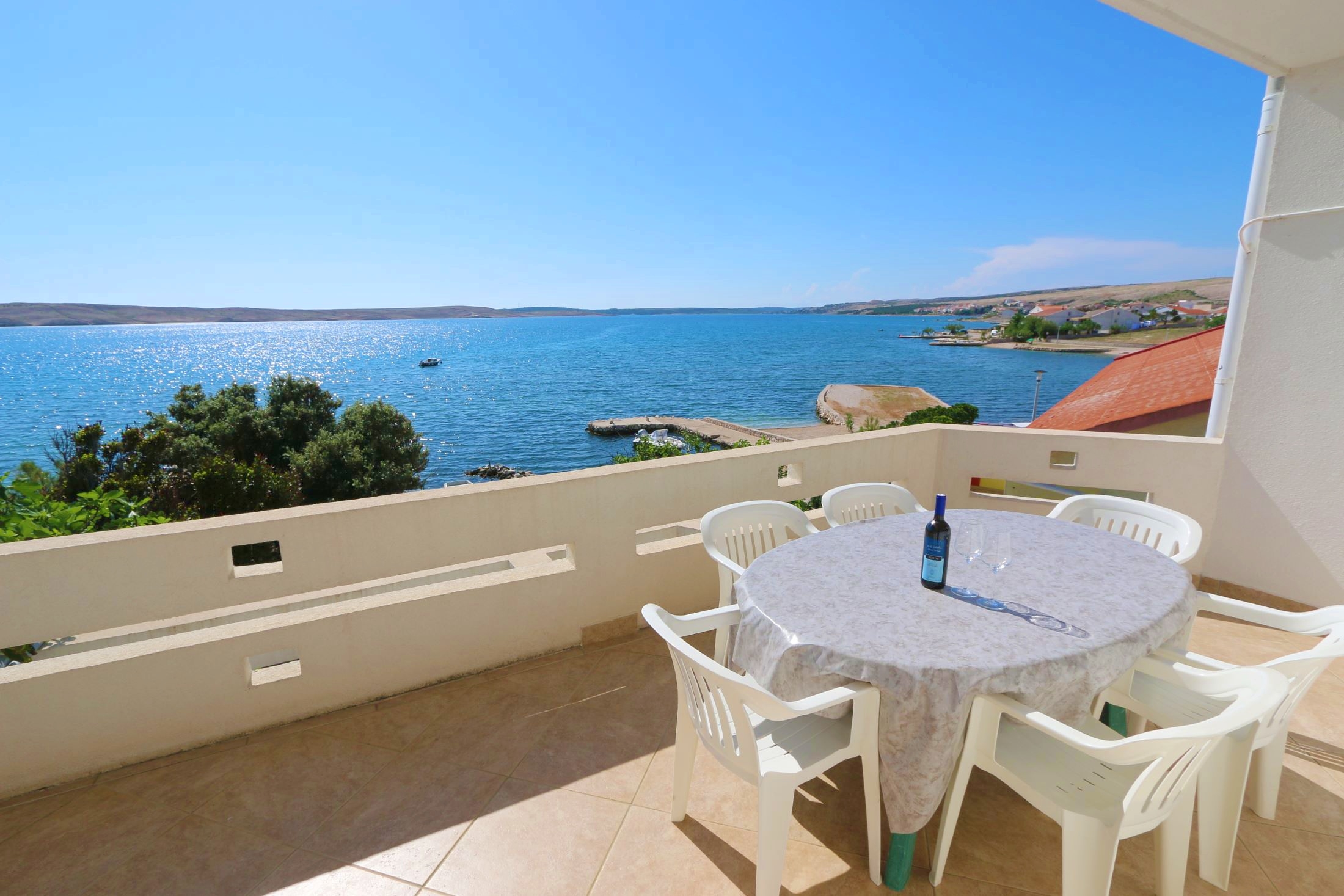Two bedroom apartment near beach Kustići, Pag  A-a