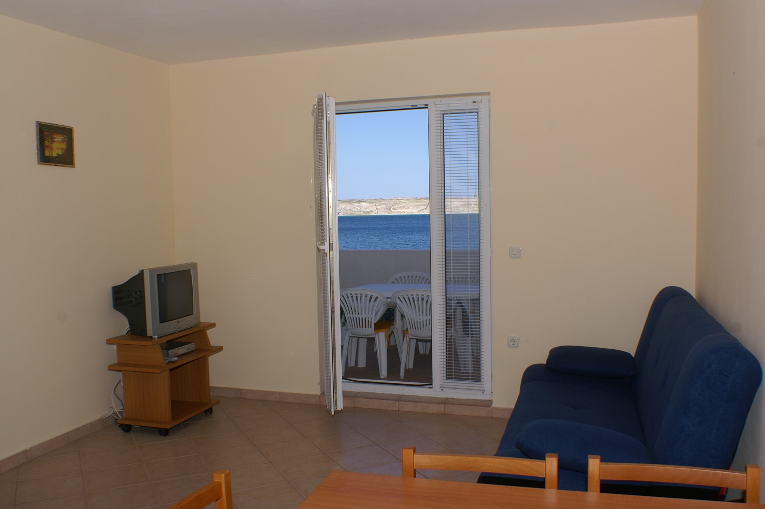 One bedroom apartment near beach Kustići, Pag (A-4087-g) One bedroom apartment near beach Kustići, Pag (A-4087-g)