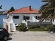 Stara Novalja, Pag, Property 4090 - Apartments by the sea.