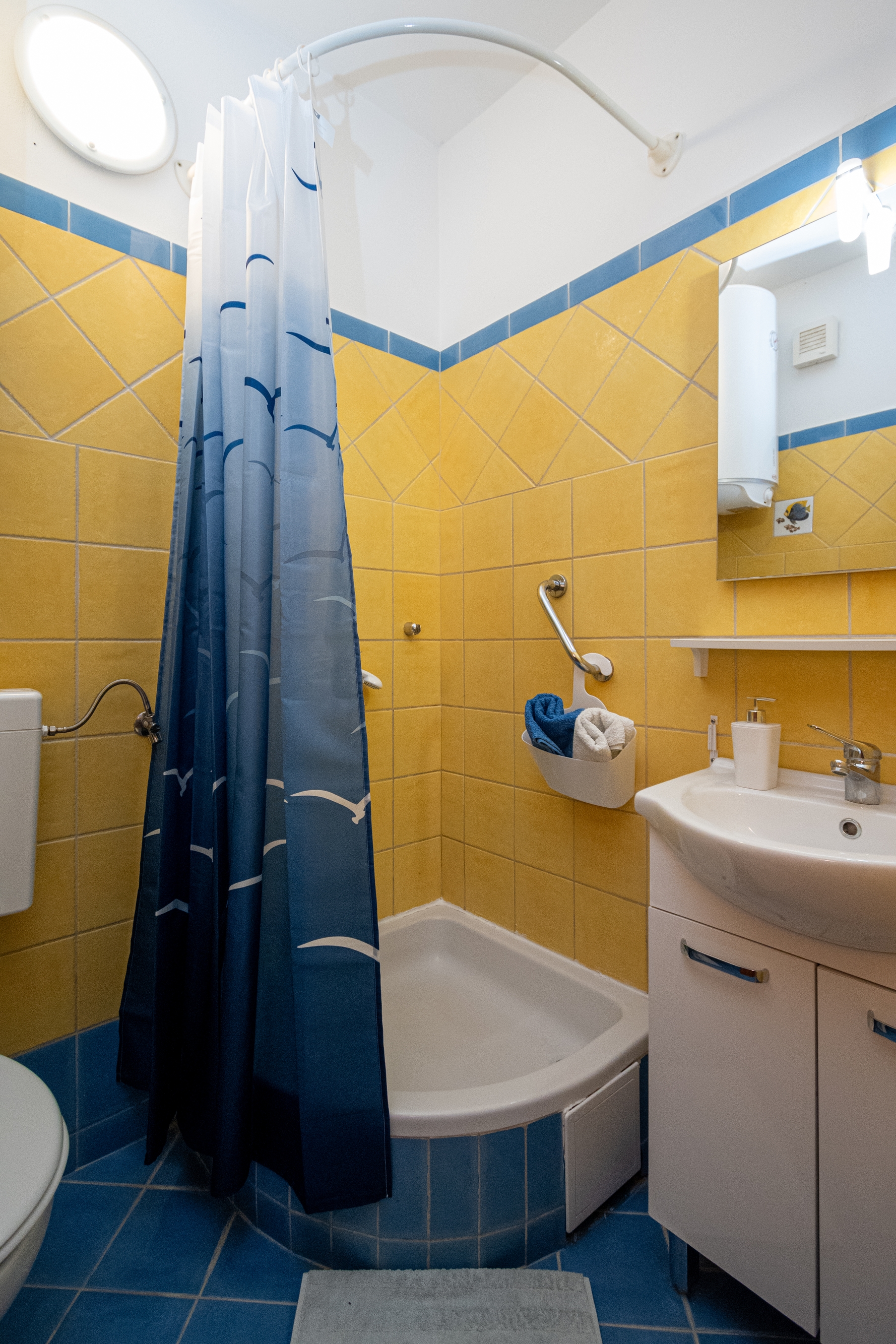 One bedroom apartment near beach Mandre, Pag  A-b