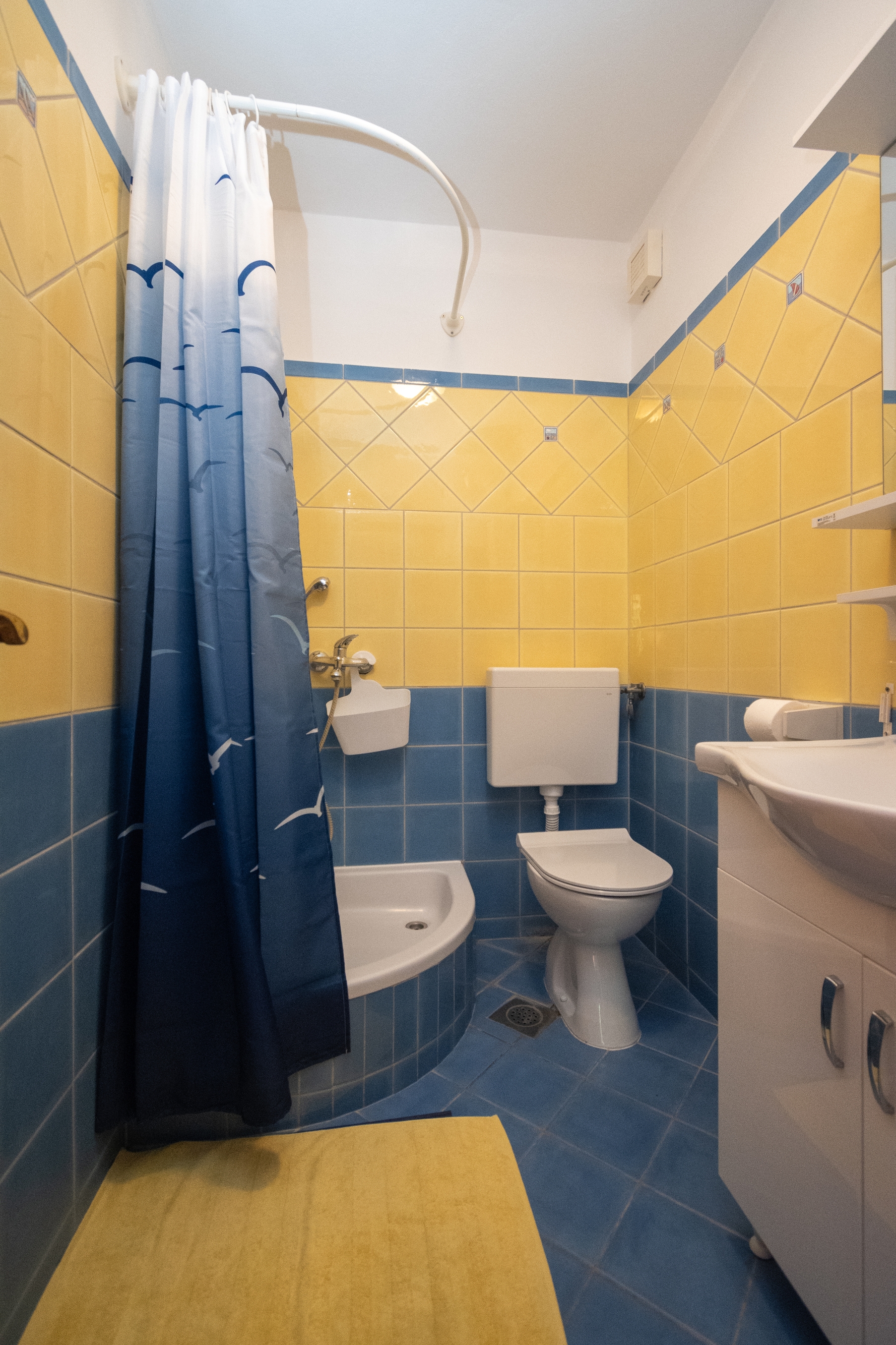One bedroom apartment near beach Mandre, Pag  A-d