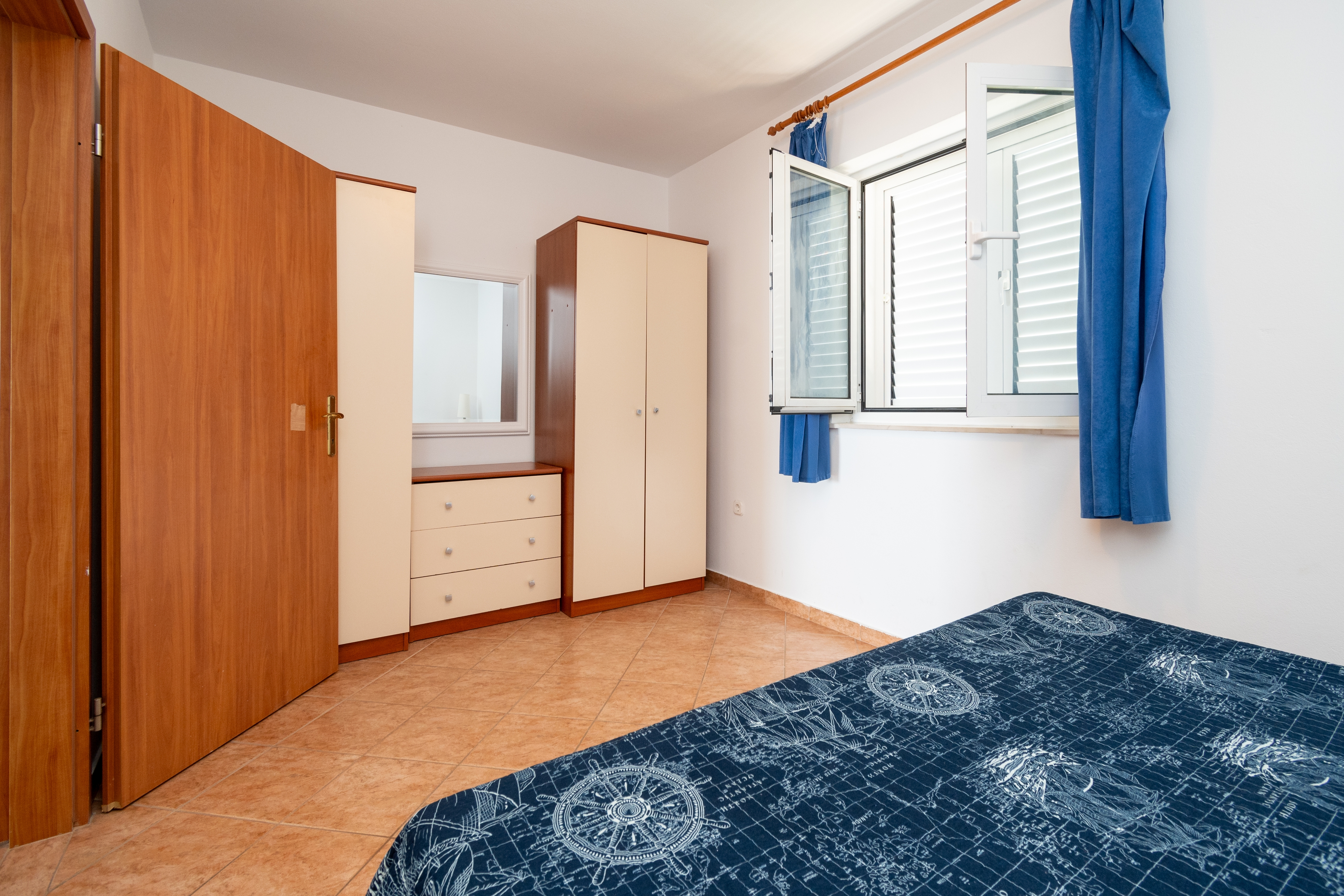 One bedroom apartment near beach Mandre, Pag  A-d