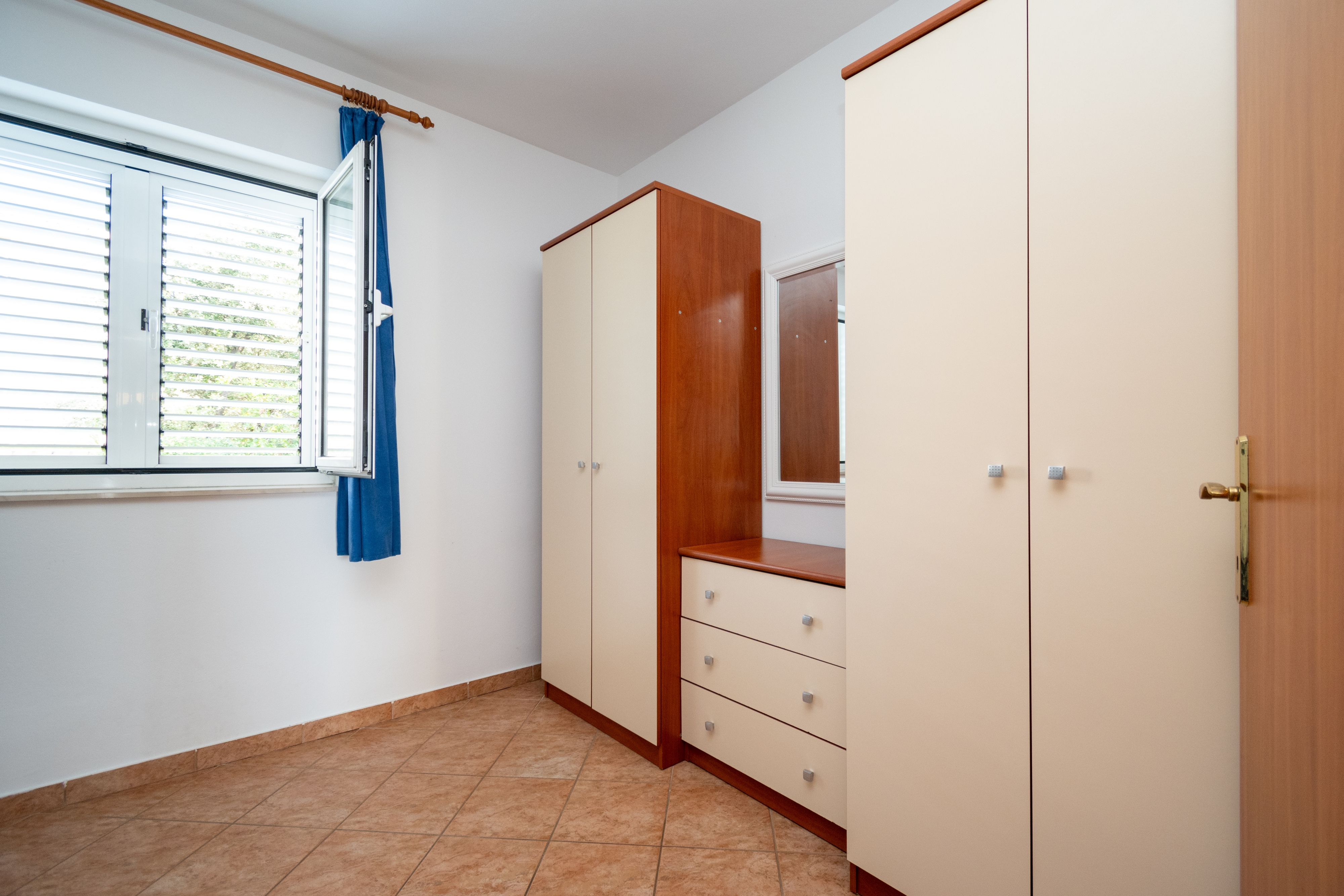 One bedroom apartment near beach Mandre, Pag  A-f