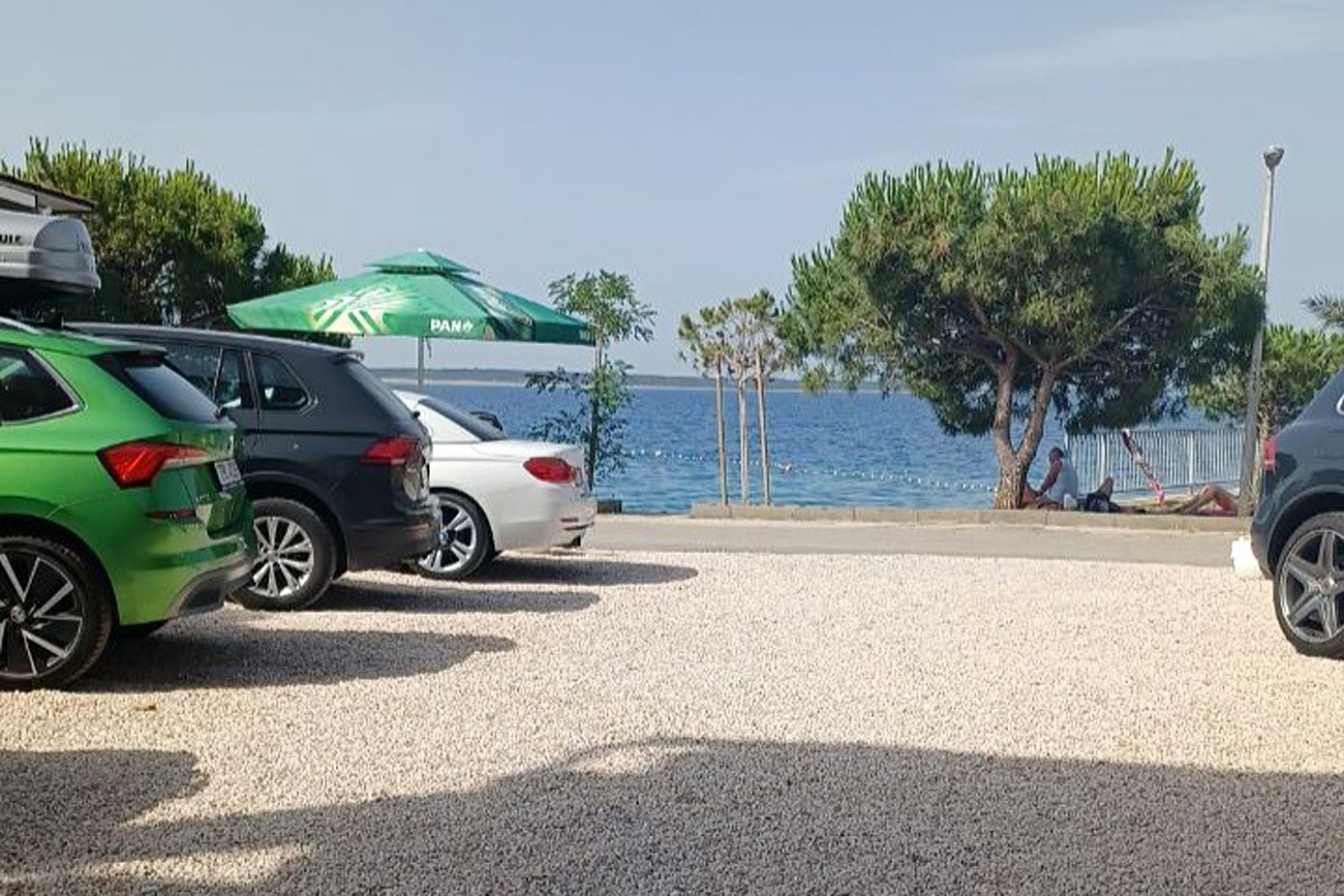 One bedroom apartment near beach Mandre, Pag  A-g
