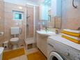 Bathroom Mandre, Bathroom in the apartment, (pet friendly) and WiFi.