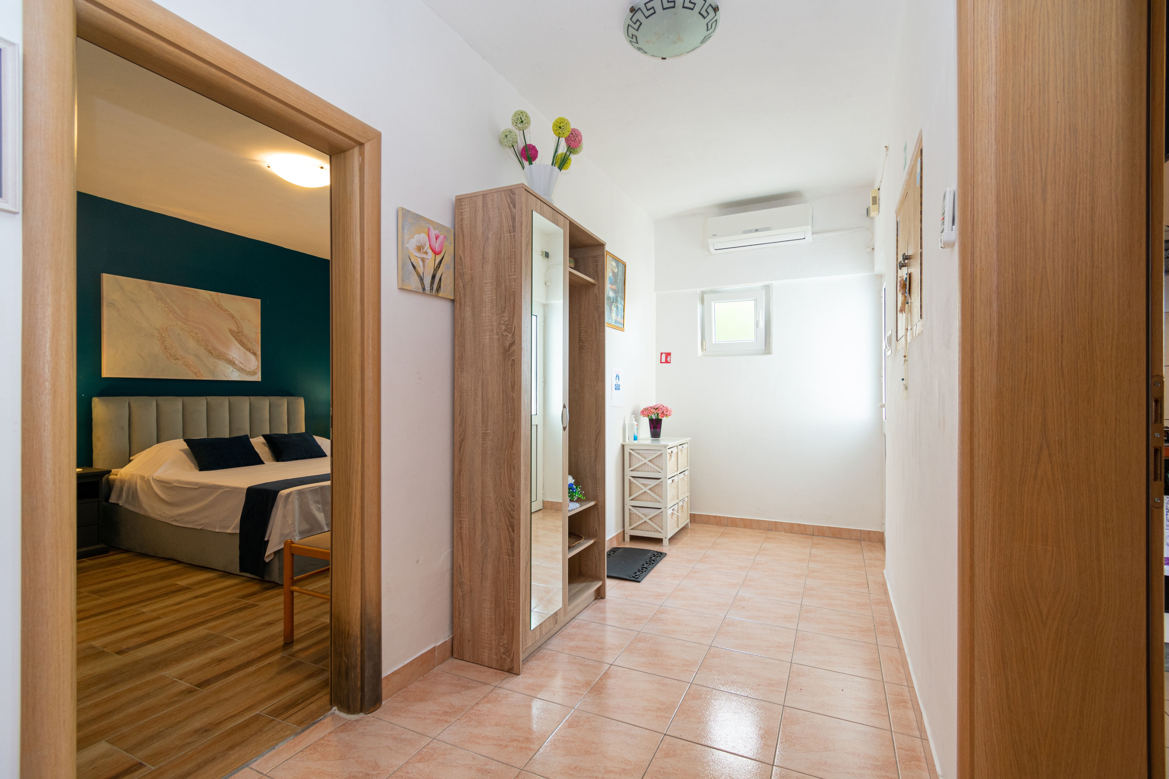 Two bedroom apartment near beach Mandre, Pag  A-a