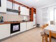 Mandre, Kitchen in the apartment, (pet friendly) and WiFi.