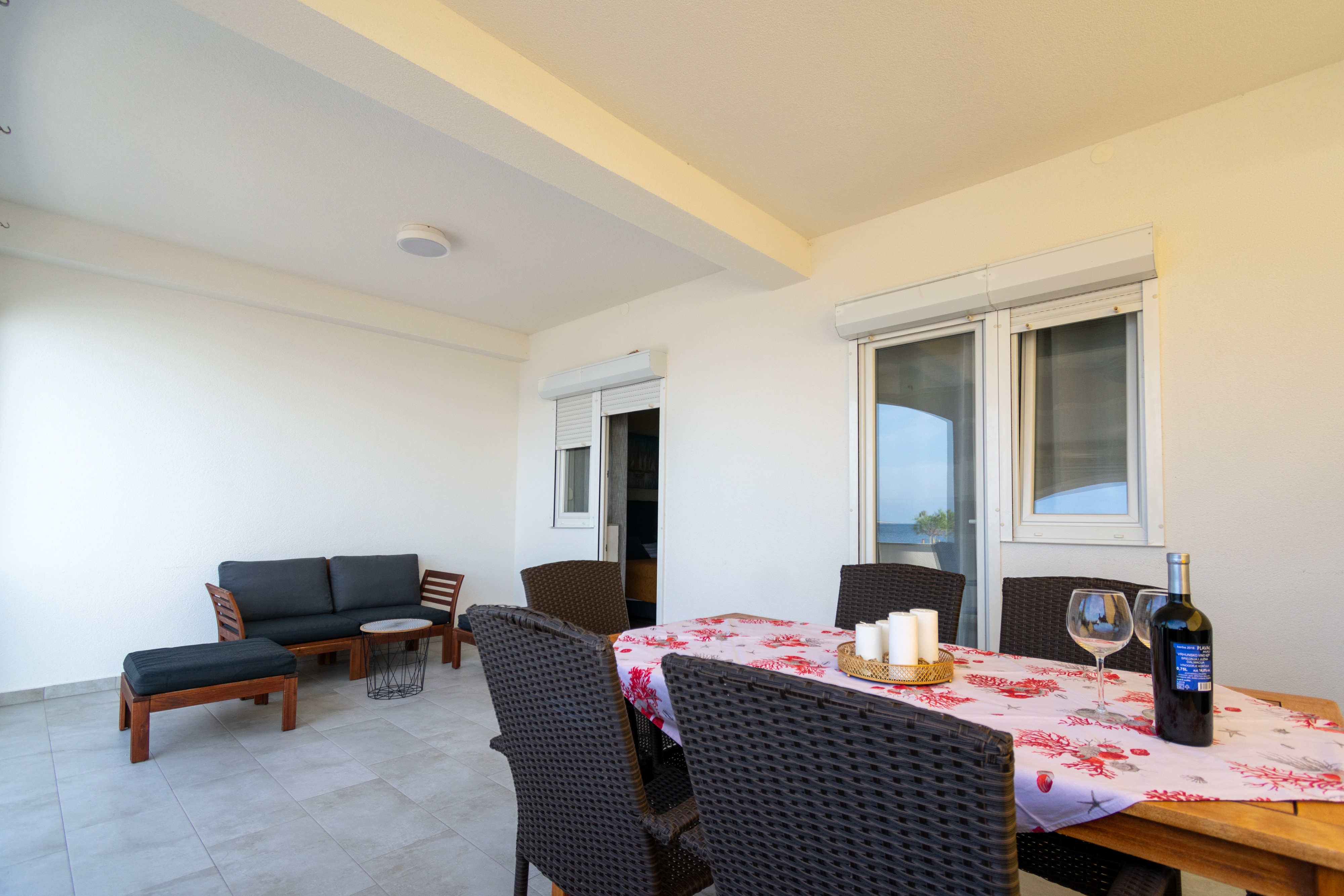 Two bedroom apartment near beach Mandre, Pag  A-a