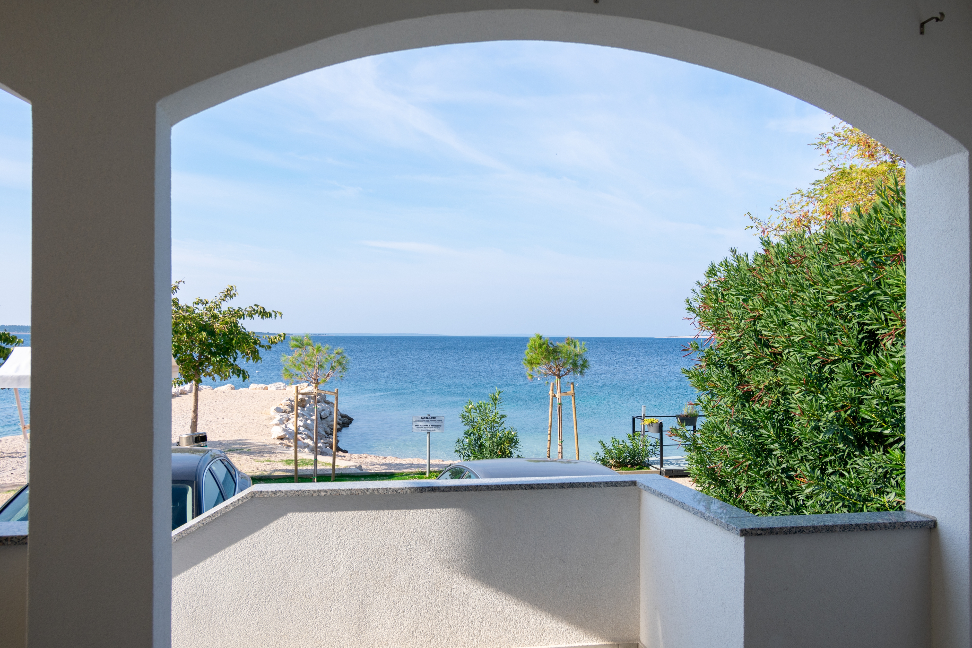 Two bedroom apartment near beach Mandre, Pag  A-a