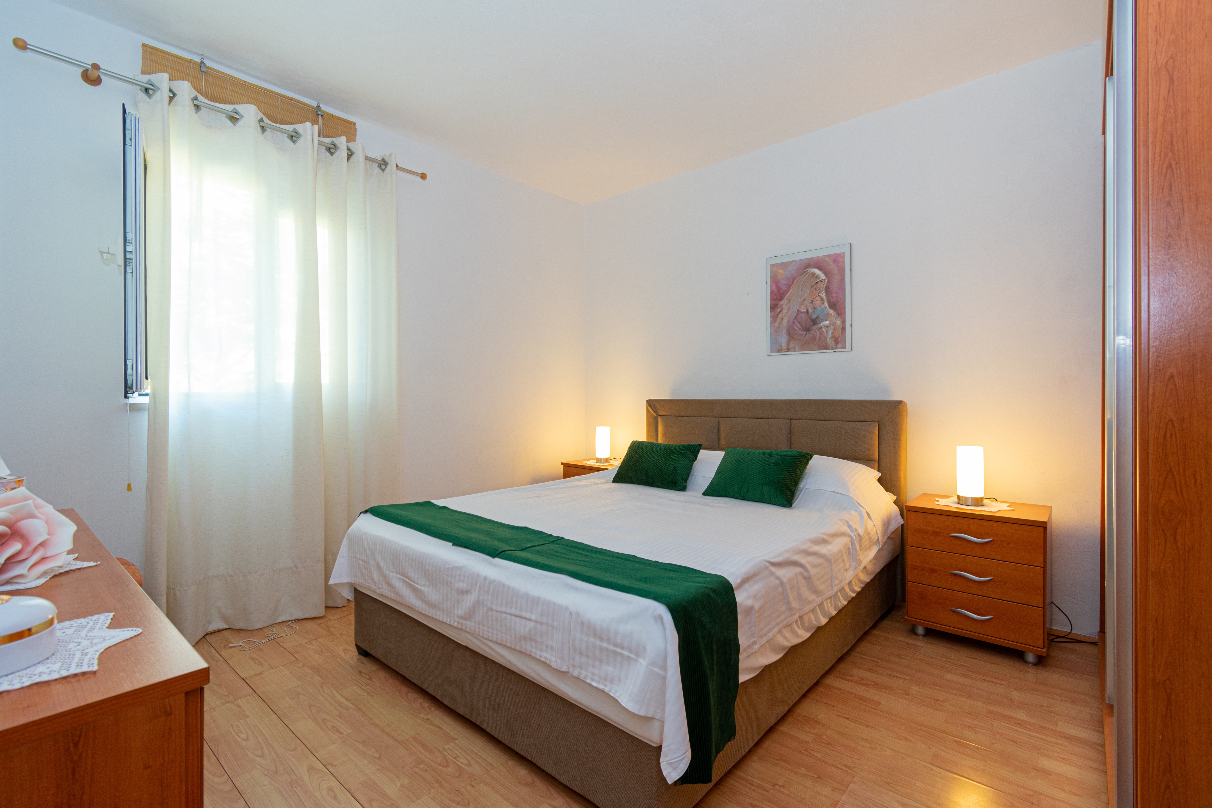 Two bedroom apartment near beach Mandre, Pag  A-d