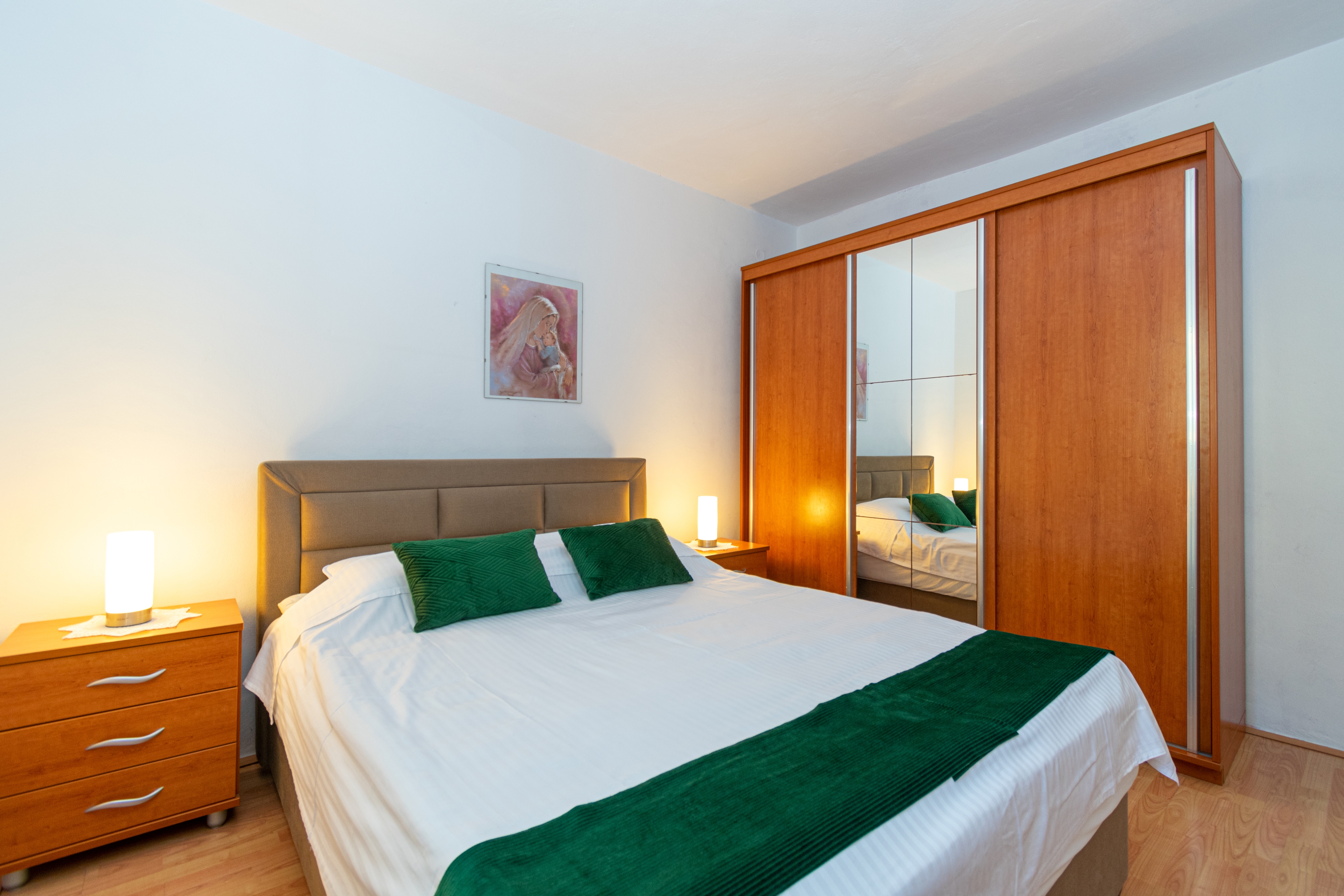Two bedroom apartment near beach Mandre, Pag  A-d