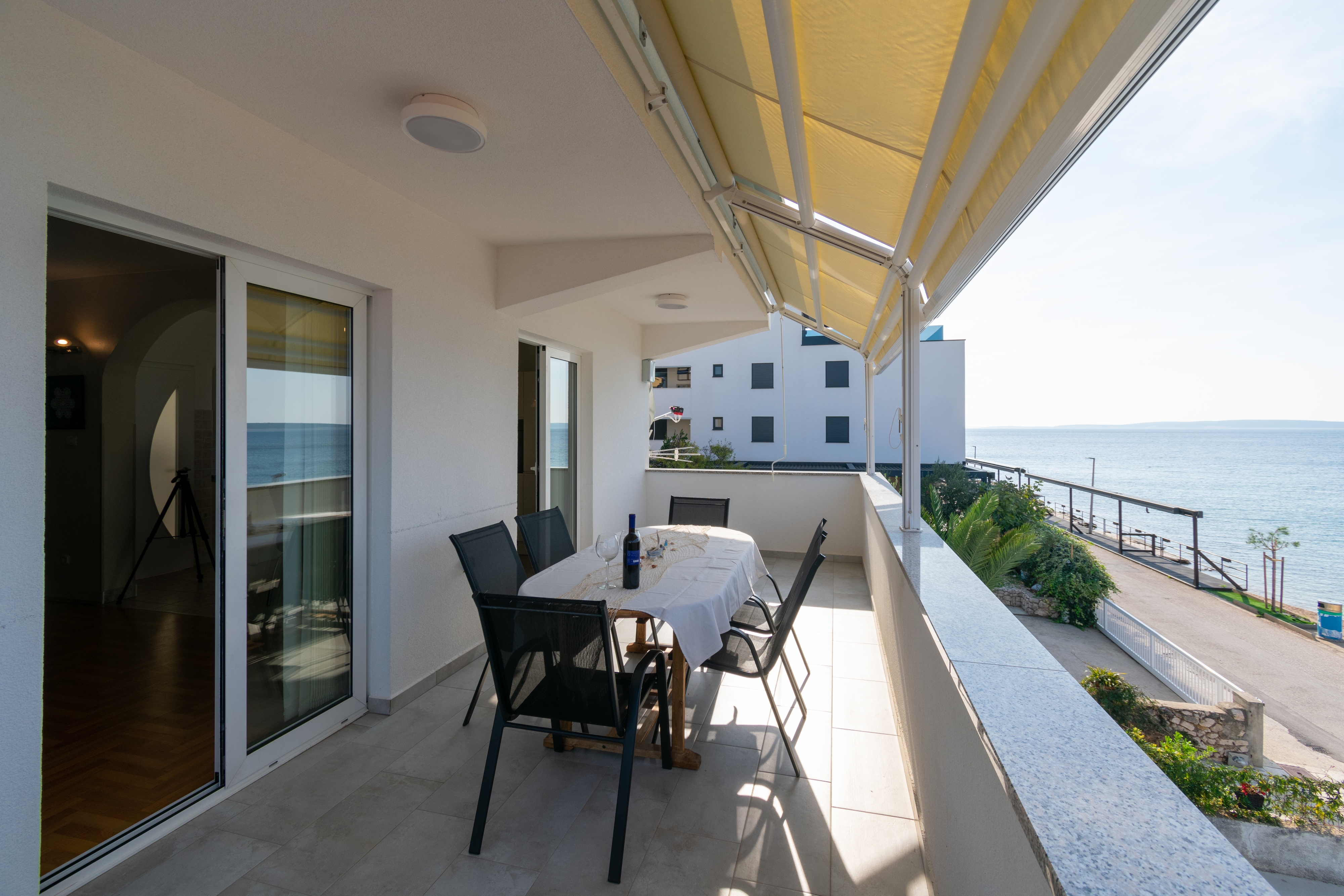 Two bedroom apartment near beach Mandre, Pag  A-d