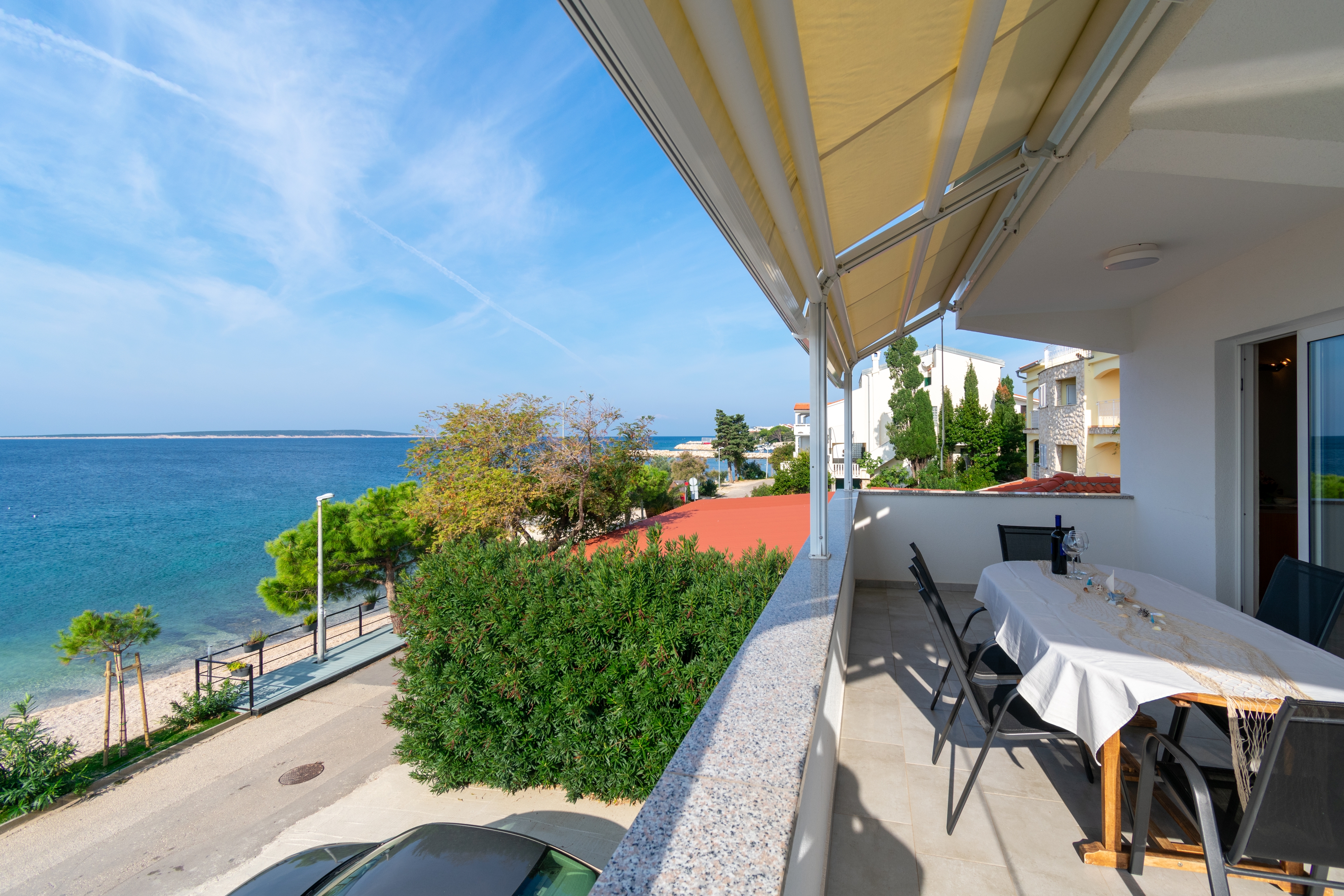 Two bedroom apartment near beach Mandre, Pag  A-d