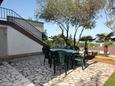 Terrace Njivice, Terrace in the apartment, with a sea view, (pet friendly) and WiFi.