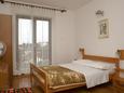 Ložnice 2 Jakišnica, Ložnice 2 v ubytování typu apartment, domácí mazlíčci povoleni a WiFi.