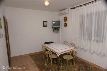 Dining room Jakišnica, Dining room in the apartment, dostupna klima, dopusteni kucni ljubimci i WIFI.