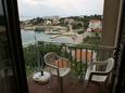 Balkon 2 Jakišnica, Balkon 2 v ubytování typu apartment, s výhledem na moře, domácí mazlíčci povoleni a WiFi.
