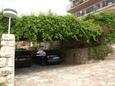 Parking lot Jakišnica, Pag, Parking lot 4100 - Apartments near sea with pebble beach.