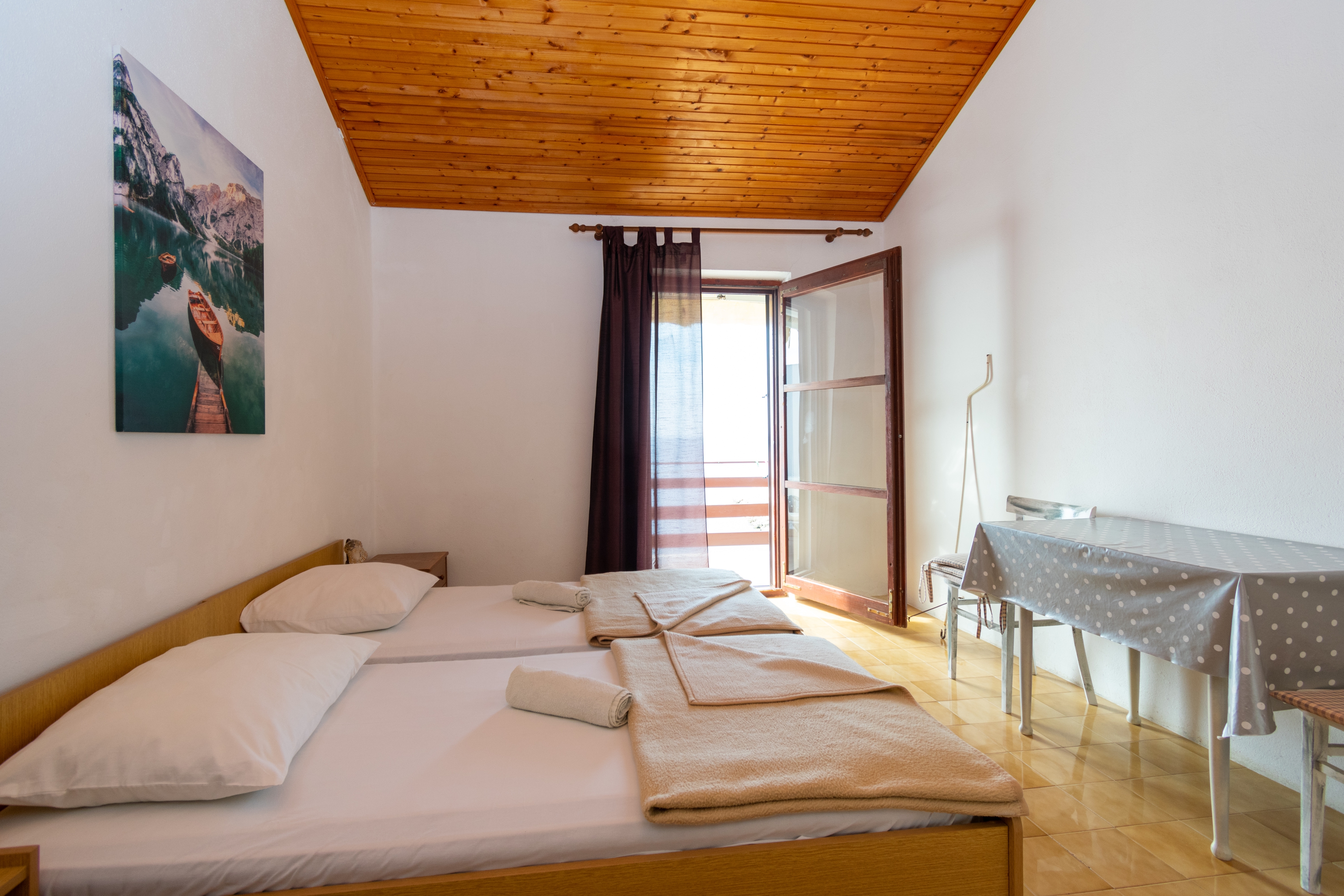 One bedroom apartment near beach Mandre (Pag) (A-4101-a) One bedroom apartment near beach Mandre (Pag) (A-4101-a)