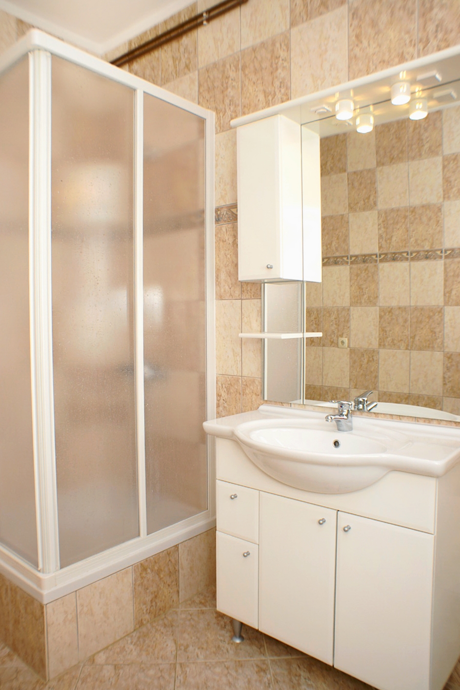 One bedroom apartment near beach Kustići, Pag  A-d
