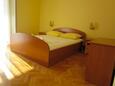 Ložnice Kustići, Ložnice v ubytování typu apartment, s klimatizací a WiFi.