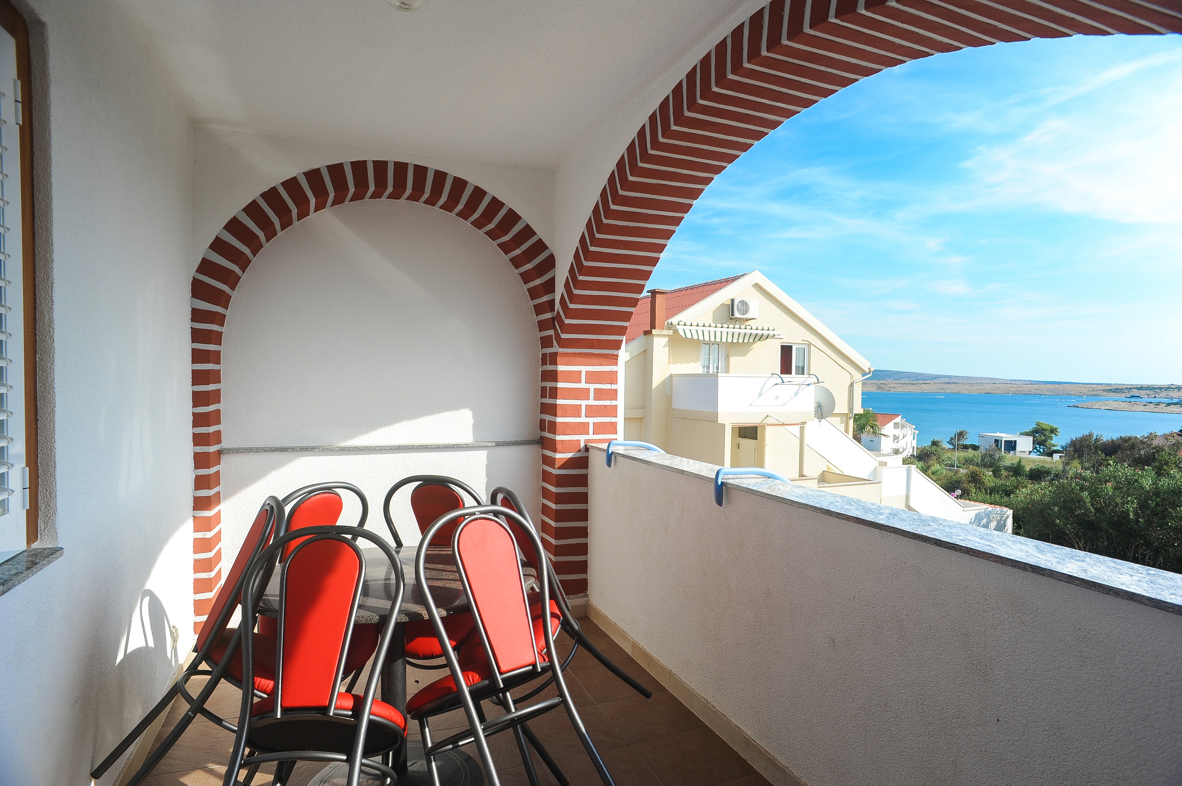 Two bedroom apartment with terrace and sea view Caska, Pag (A-4109-b)