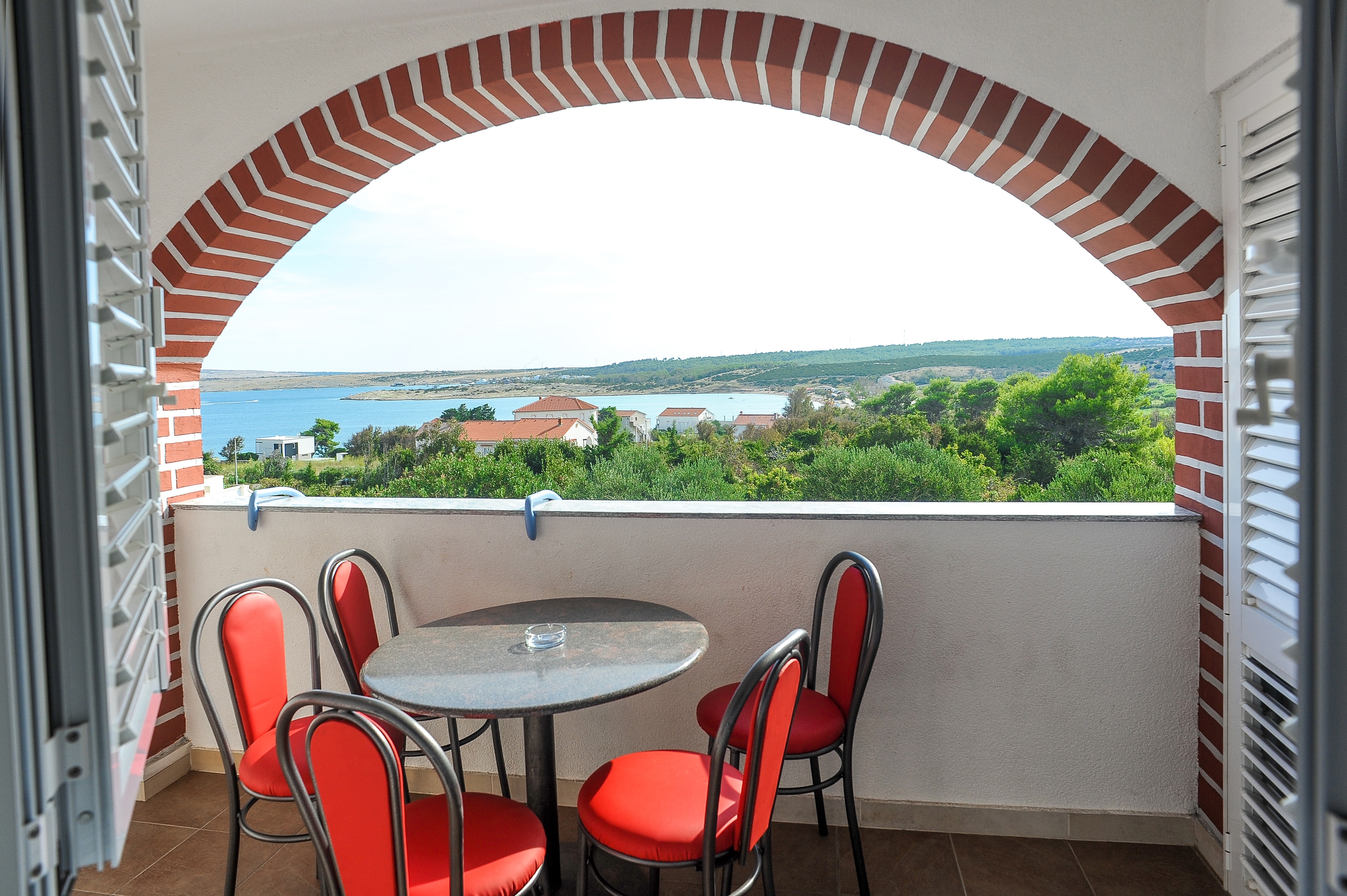 Two bedroom apartment with terrace and sea view Caska, Pag  A-b