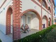 Terrasse Caska, Terrasse in folgender Unterkunftsart studio-apartment, mit Meerblick, Haustiere erlaubt und WiFi.