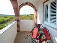 Caska, Terrasse dans l’hébergement en type studio-apartment, avec la vue sur la mer, animaux acceptés et WiFi.