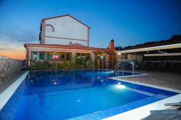 Caska, Pag, Property 4109 - Apartments with pebble beach.