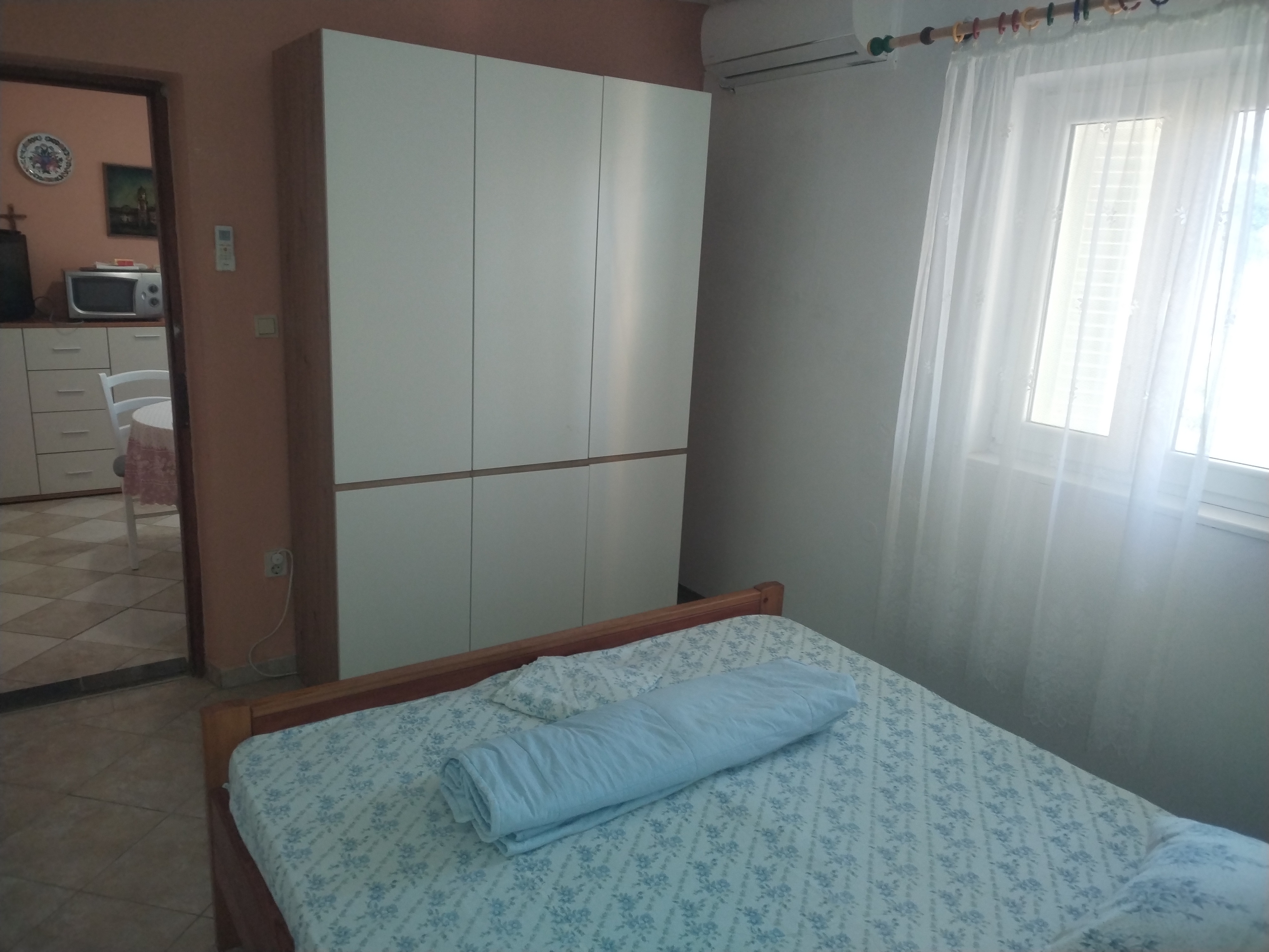 Two bedroom apartment near beach Zubovići, Pag  A-b