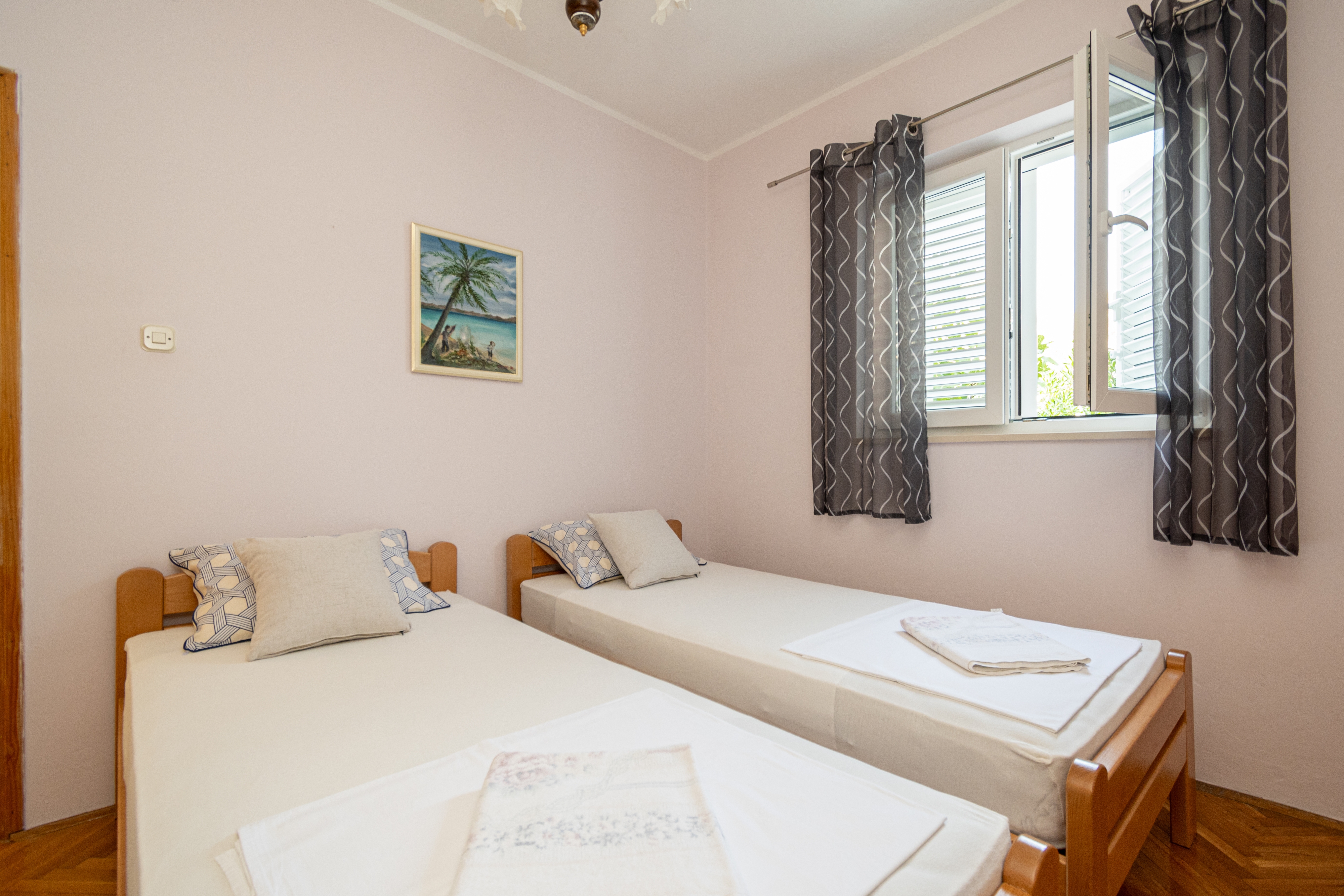 Two bedroom apartment with terrace Novalja, Pag  A-b