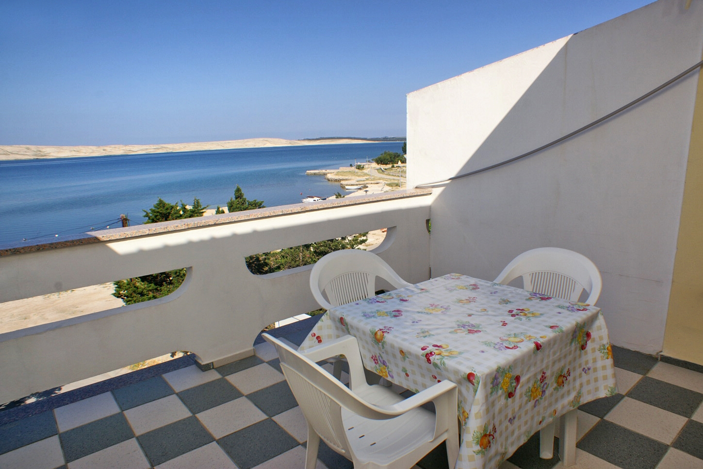 Studio flat near beach Kustići, Pag (AS-4129-a) Studio flat near beach Kustići, Pag (AS-4129-a)