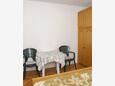 Kustići, Comedor in the studio-apartment, (pet friendly) y WiFi.